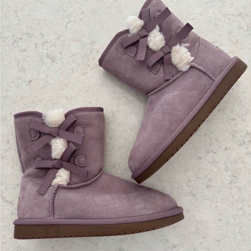 Kookaburra purple Suede Boots with Bows. Size 3 girls. Excellent condition
